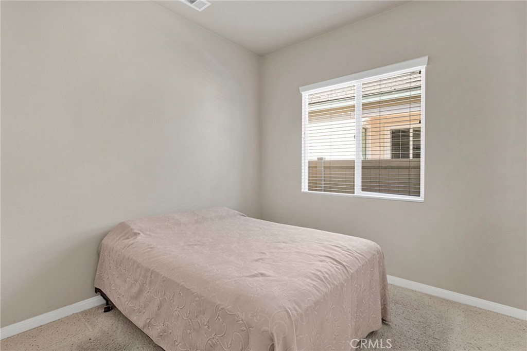 10149 Darby Road Apple Valley, CA 92308 - Photo 28 of 46 Second bedroom