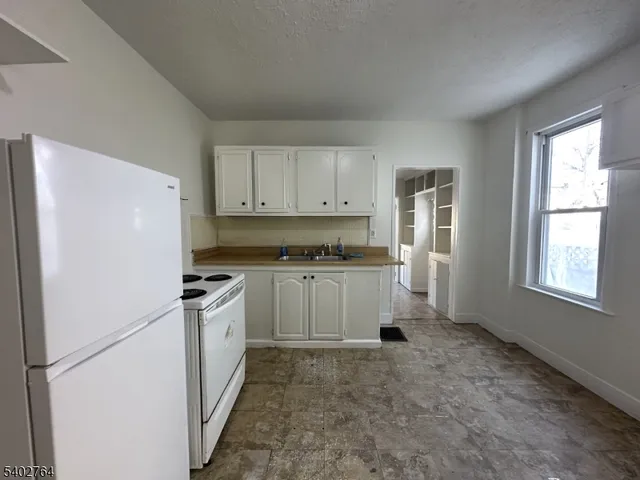 $1,700 | 210 Norway Avenue, Unit 1, Hamilton, NJ 08609