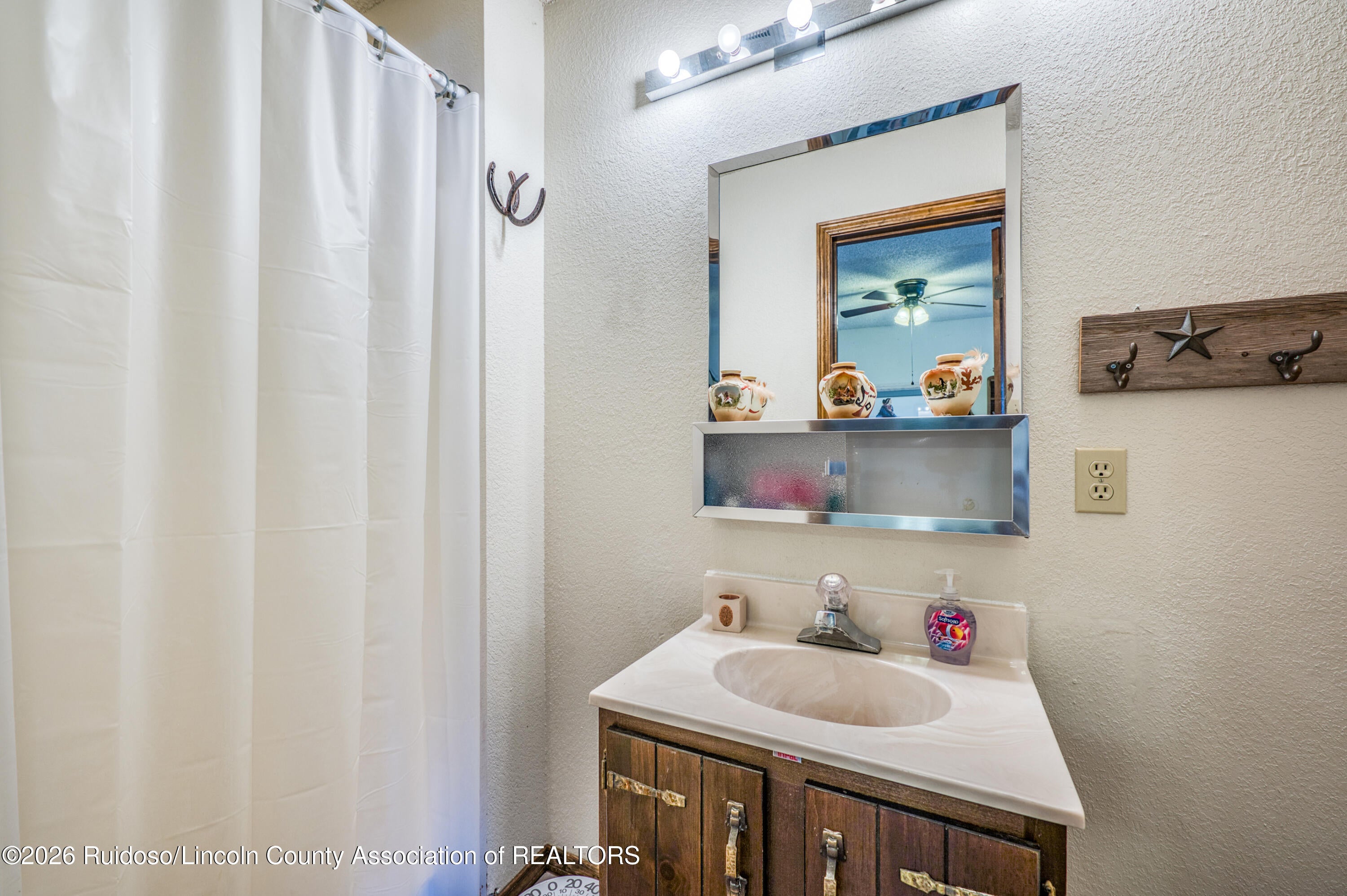 106 Granite Court, Unit B Ruidoso, NM 88345 - Photo 21 of 42 Gallery Image 21