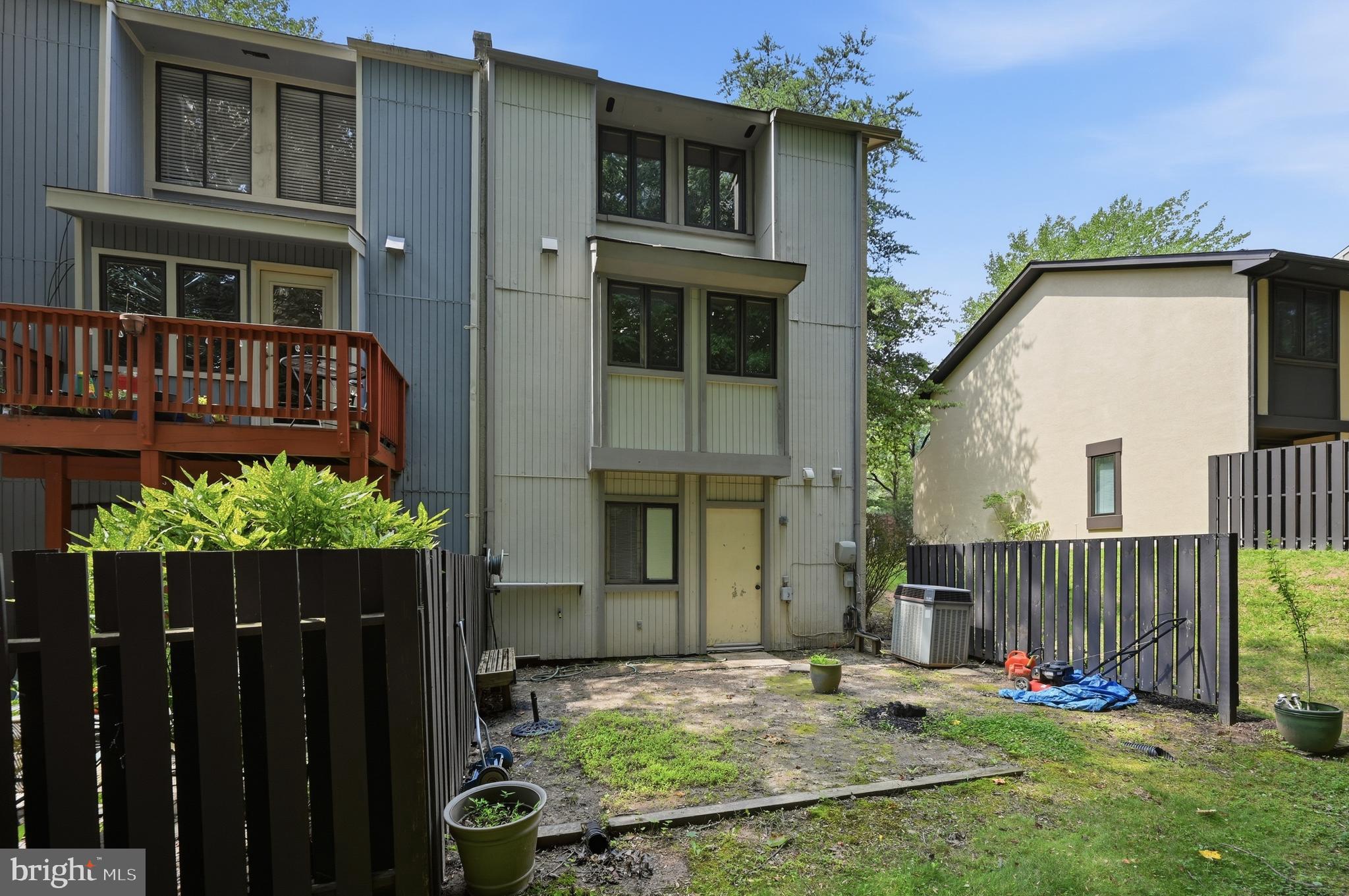 2242 Cartwright Place Reston, VA 20191 - Photo 16 of 40