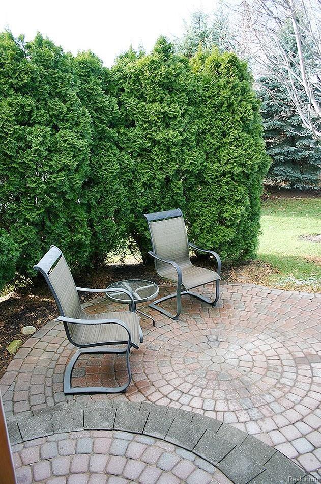 46561 West Ridge Drive Macomb, MI 48044 - Photo 13 of 34 PRIVATE MASTER PATIO