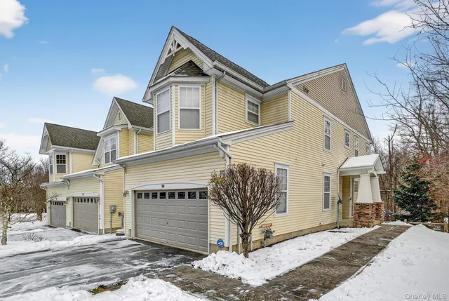 $485,000 | 40 Cornwall Lane, Middletown, NY 10940