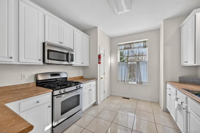 $485,000 | 40 Cornwall Lane, Middletown, NY 10940