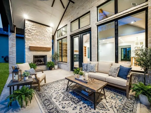 $895,000 | 4585 Cascades Boulevard, Tyler, TX 75709