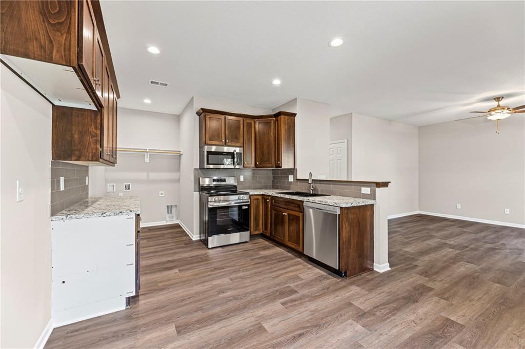 844 East 7th Street Ottawa, KS 66067 - Photo 12 of 36