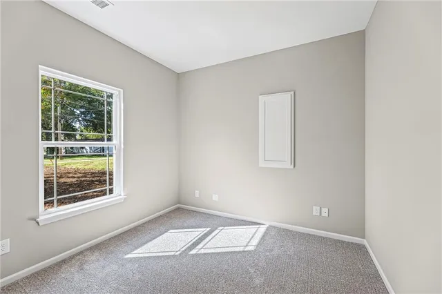 $216,900 | 844 East 7th Street, Ottawa, KS 66067