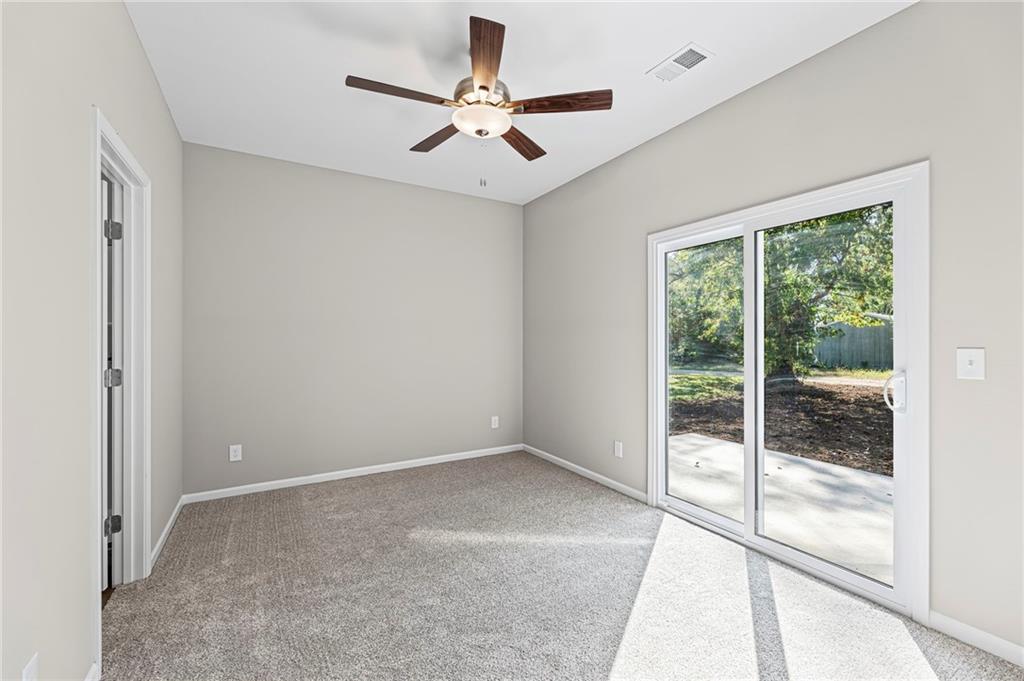 844 East 7th Street Ottawa, KS 66067 - Photo 20 of 36