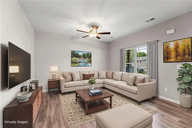 $216,900 | 844 East 7th Street, Ottawa, KS 66067