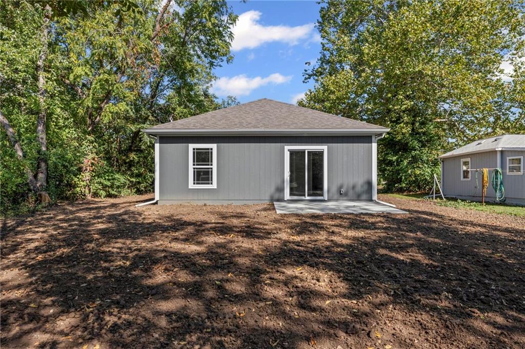 844 East 7th Street Ottawa, KS 66067 - Photo 27 of 36