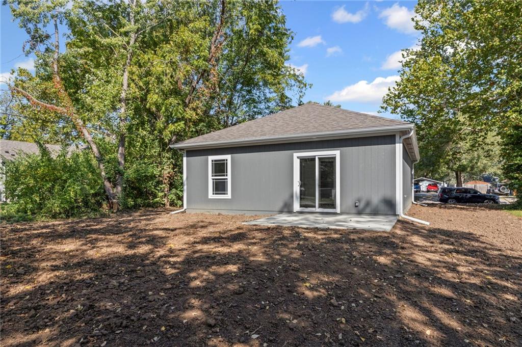 844 East 7th Street Ottawa, KS 66067 - Photo 29 of 36