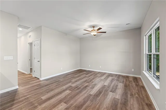 $216,900 | 844 East 7th Street, Ottawa, KS 66067