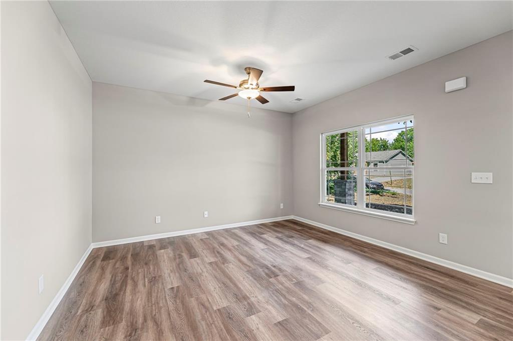 844 East 7th Street Ottawa, KS 66067 - Photo 4 of 36