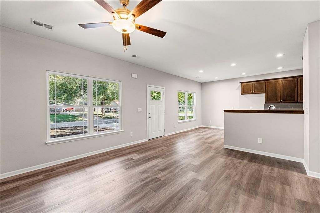 844 East 7th Street Ottawa, KS 66067 - Photo 8 of 36