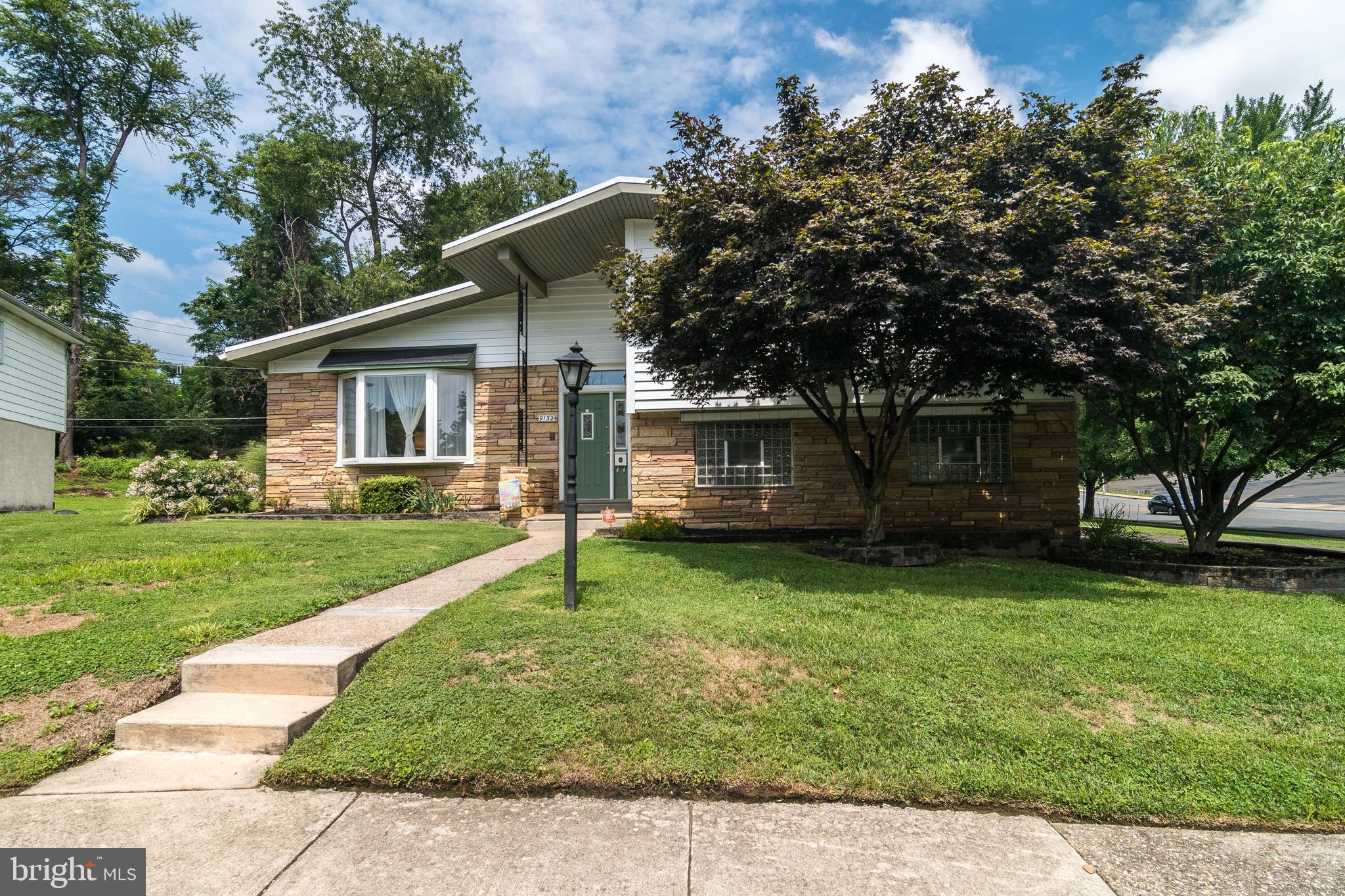 9132 Dale Road Philadelphia, PA 19115 - Photo 2 of 35 Gallery Image 2