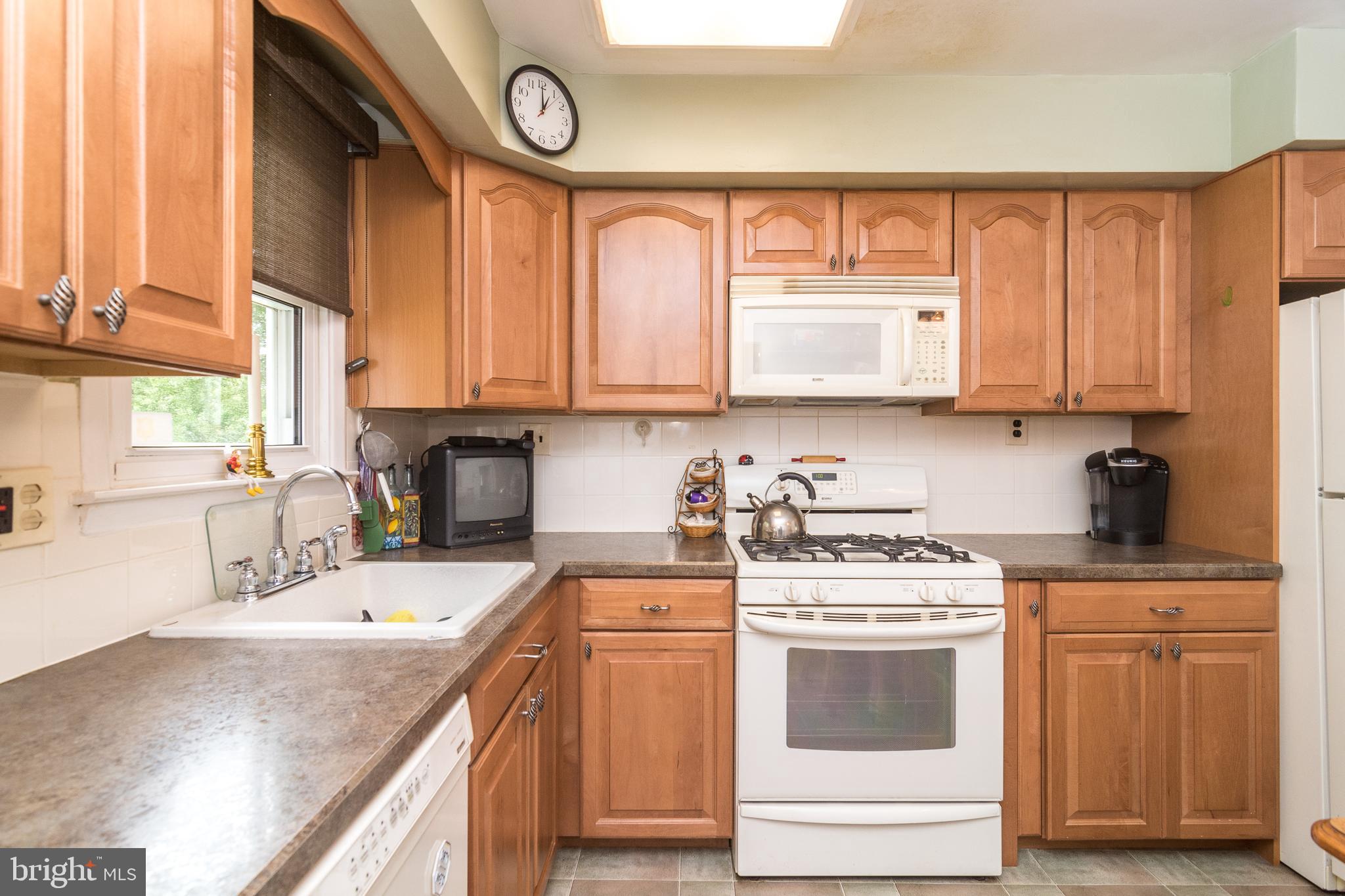 9132 Dale Road Philadelphia, PA 19115 - Photo 14 of 35 Gallery Image 14