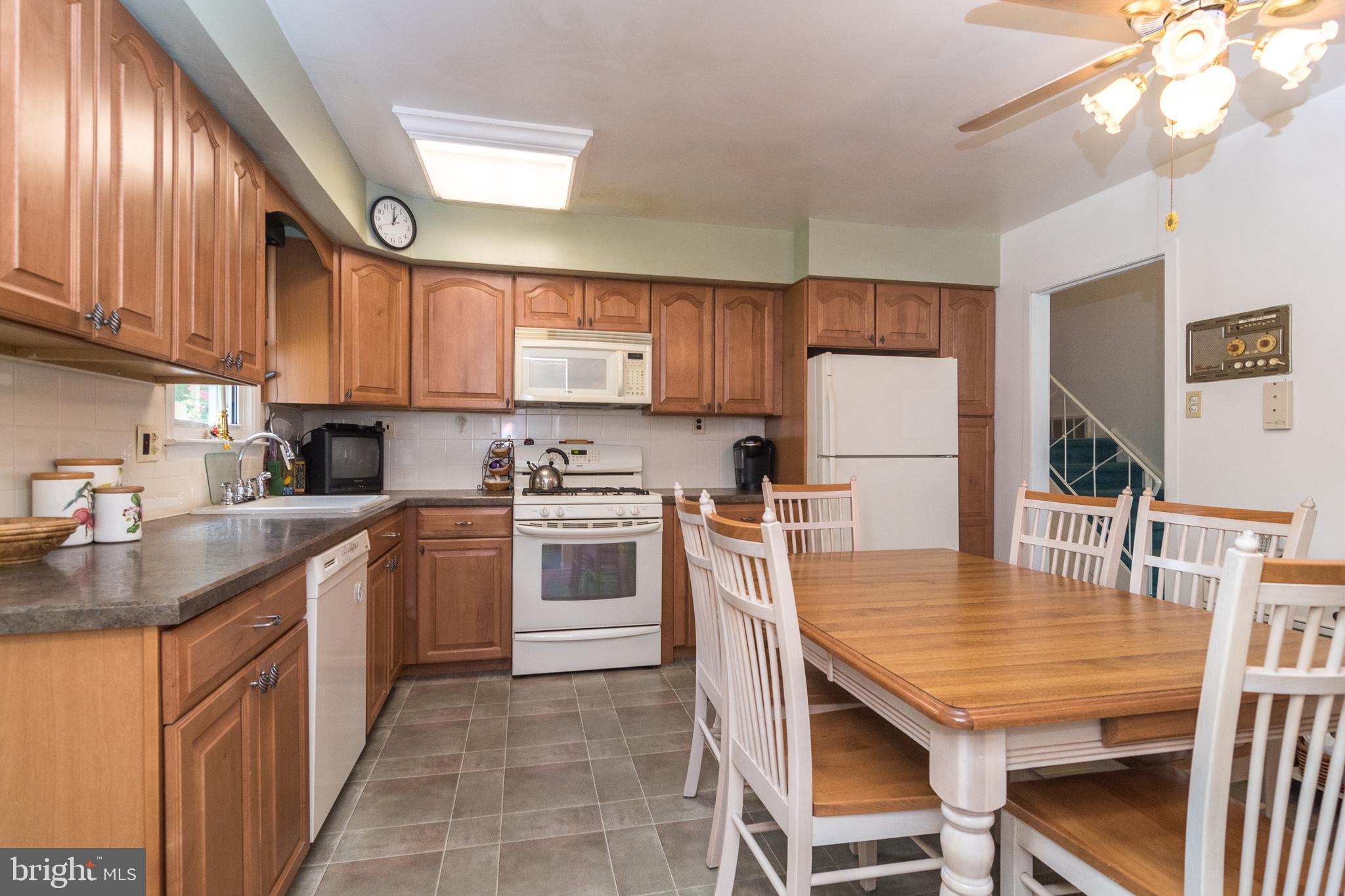 9132 Dale Road Philadelphia, PA 19115 - Photo 15 of 35 Gallery Image 15