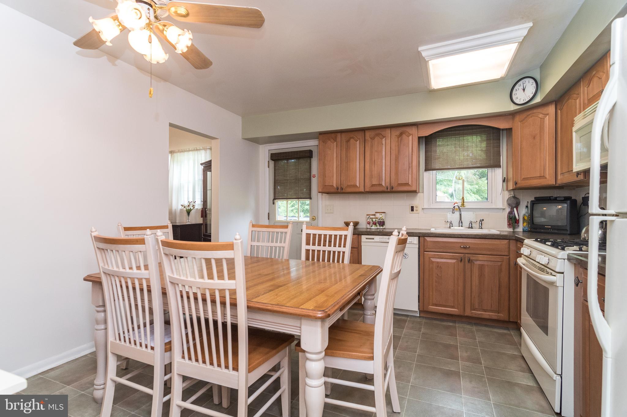 9132 Dale Road Philadelphia, PA 19115 - Photo 16 of 35 Gallery Image 16