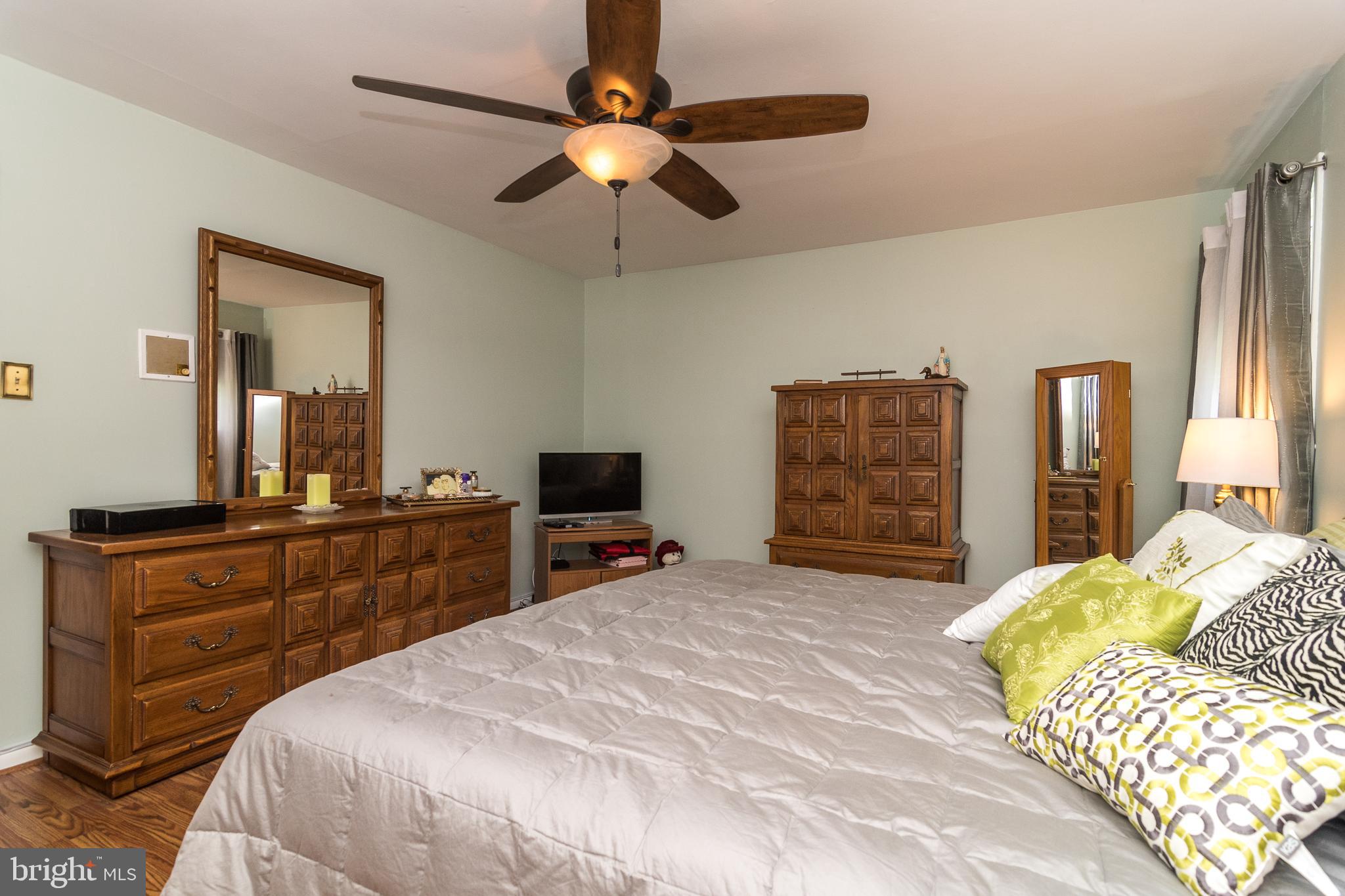 9132 Dale Road Philadelphia, PA 19115 - Photo 31 of 35 Gallery Image 31