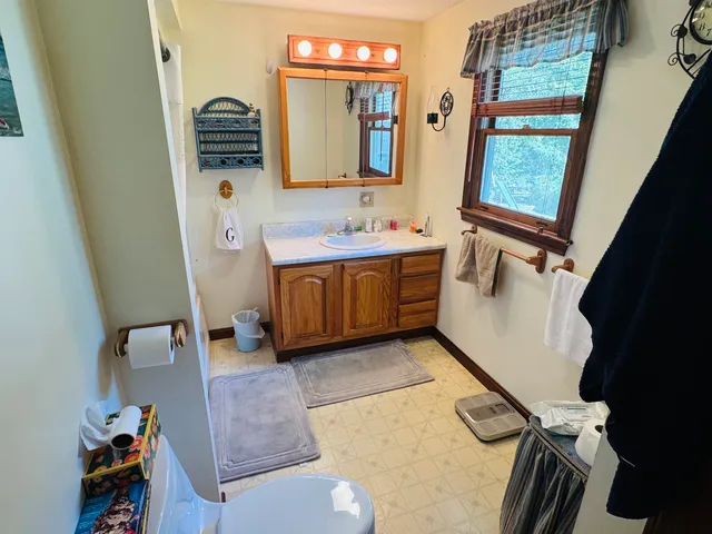 $299,900 | 225 Lyndon Heights Drive, Lyndon, VT 05851