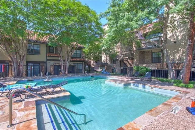 $1,700 | 5757 East University Boulevard, Unit 22R, Dallas, TX 75206