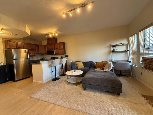 $1,700 | 5757 East University Boulevard, Unit 22R, Dallas, TX 75206