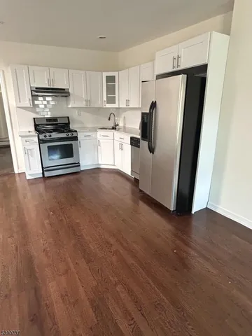 $3,200 | 259 Grove Street, Unit 3, Jersey City, NJ 07302