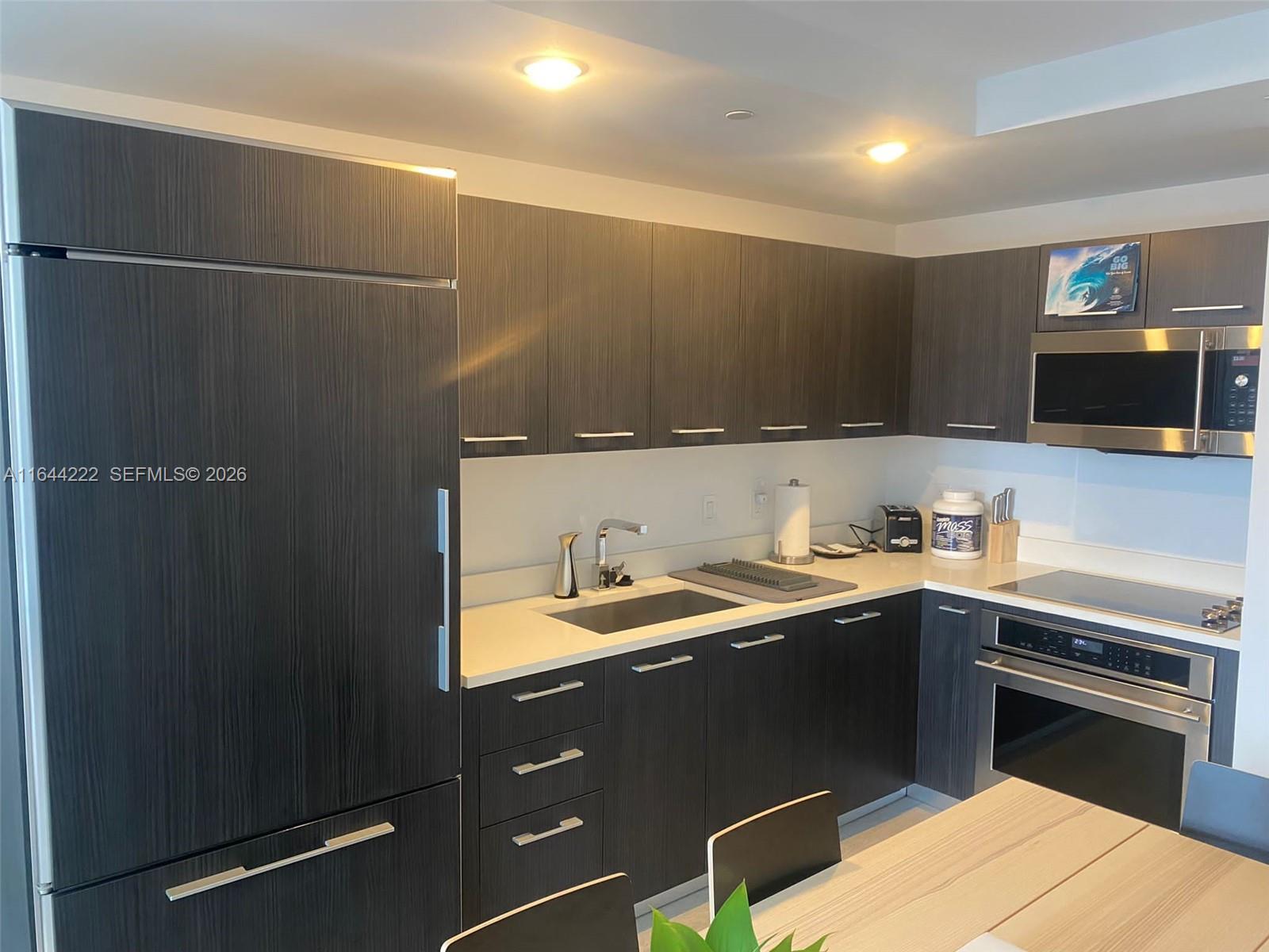 45 Southwest 9th Street, Unit 1005 Miami, FL 33130 - Photo 32 of 47
