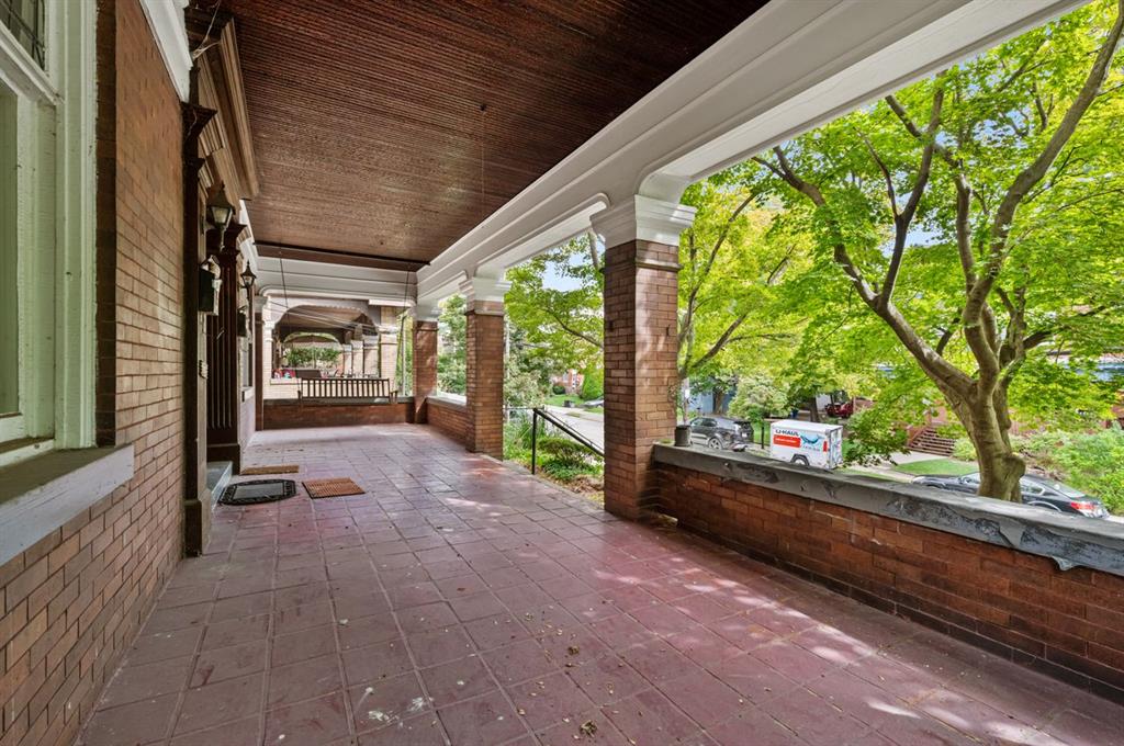 328 Roup Avenue Pittsburgh, PA 15232 - Photo 4 of 16 Gallery Image 4