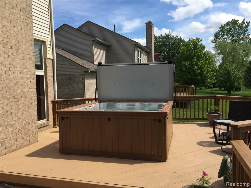 1662 Dunston Road Canton, MI 48188 - Photo 7 of 33 image3.JPG