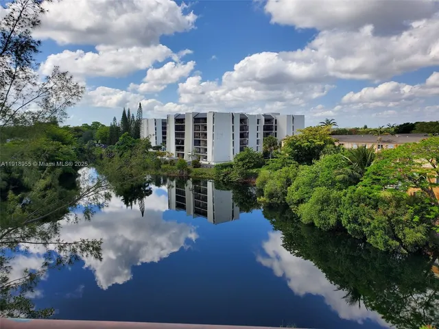 $2,450 | 14250 Southwest 62nd Street, Unit 505, Miami, FL 33183