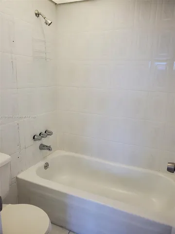 $2,450 | 14250 Southwest 62nd Street, Unit 505, Miami, FL 33183