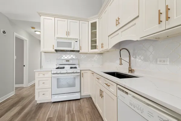 $3,000 | 6840 Oak View Court, Oak Forest, IL 60452