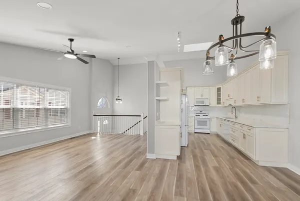 $3,000 | 6840 Oak View Court, Oak Forest, IL 60452