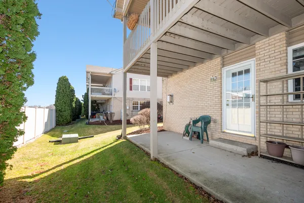 $3,000 | 6840 Oak View Court, Oak Forest, IL 60452