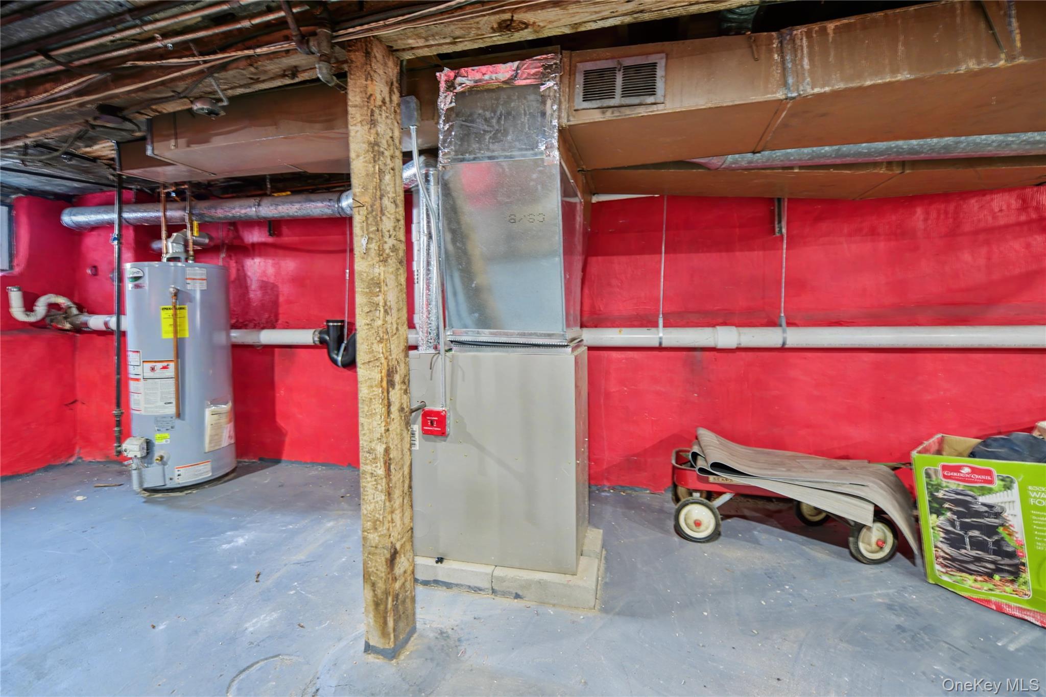 79-47 68th Road Queens, NY 11379 - Photo 26 of 29 a view of a room with gym equipment