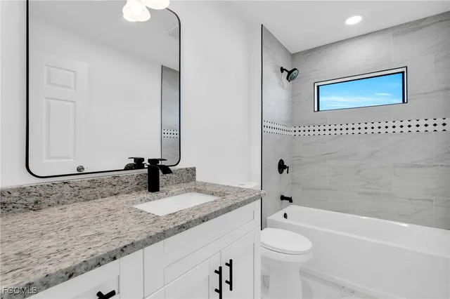 $569,000 | 7870 19th Place, LaBelle, FL 33935