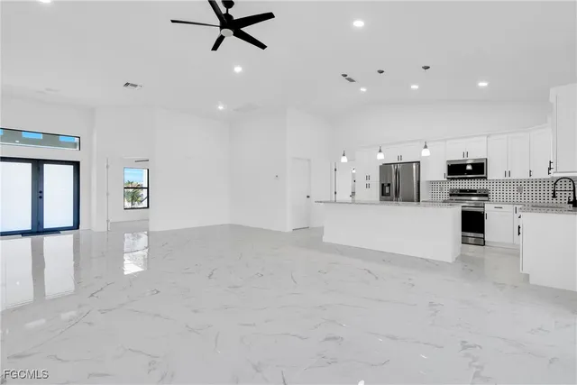 $569,000 | 7870 19th Place, LaBelle, FL 33935