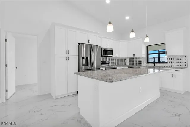 $569,000 | 7870 19th Place, LaBelle, FL 33935