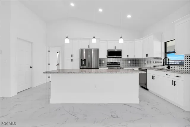 $569,000 | 7870 19th Place, LaBelle, FL 33935