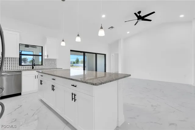 $569,000 | 7870 19th Place, LaBelle, FL 33935