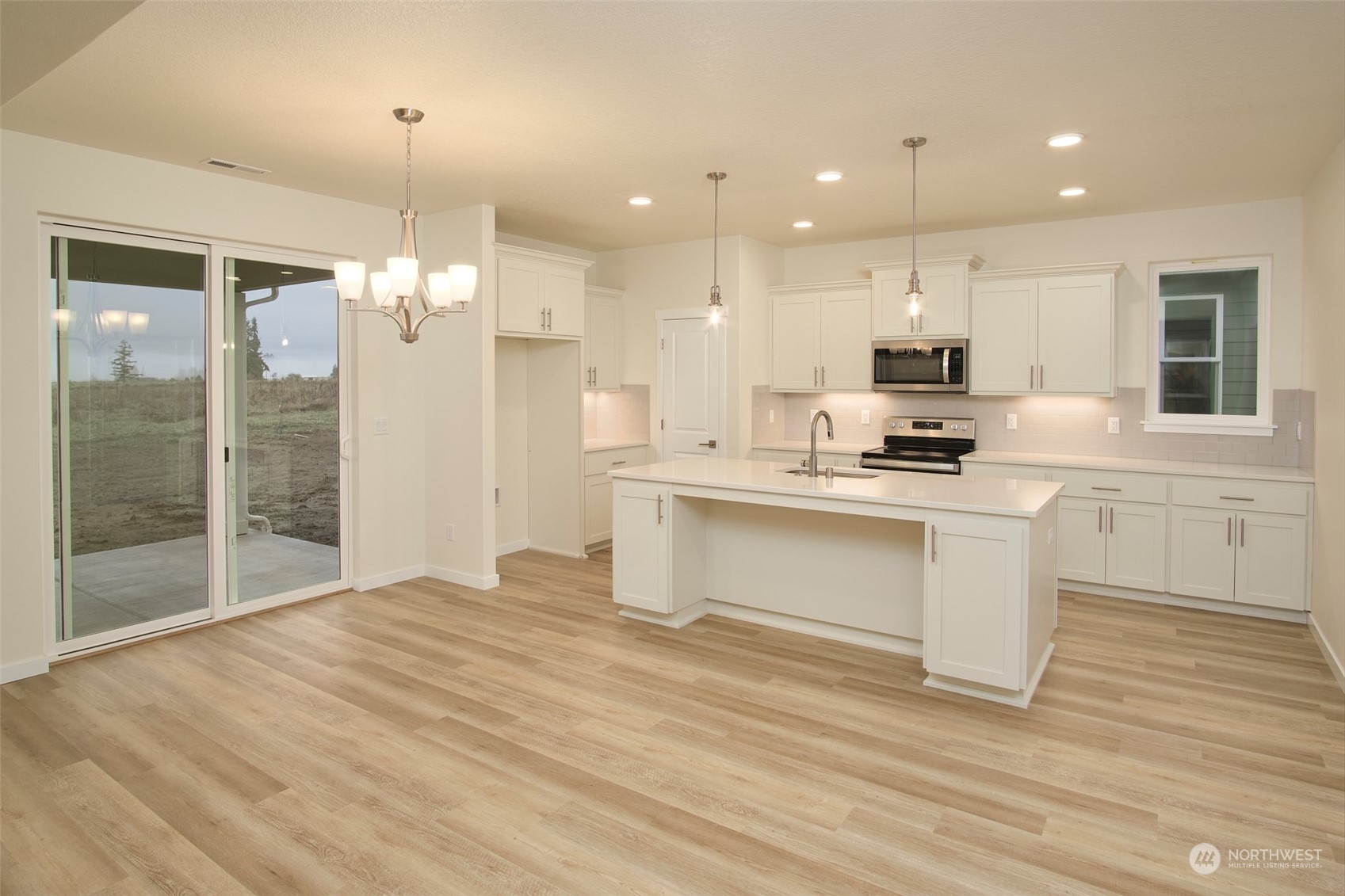 705 Cardinal Avenue Winlock, WA 98596 - Photo 3 of 29 Gallery Image 3