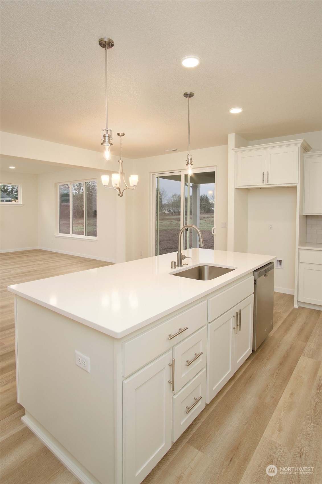 705 Cardinal Avenue Winlock, WA 98596 - Photo 5 of 29 Gallery Image 5