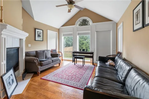 $729,000 | 9020 North Oxford Avenue, Kansas City, MO 64157