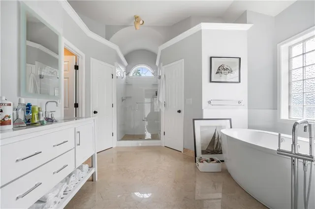 $729,000 | 9020 North Oxford Avenue, Kansas City, MO 64157