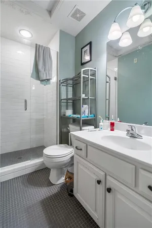 $729,000 | 9020 North Oxford Avenue, Kansas City, MO 64157
