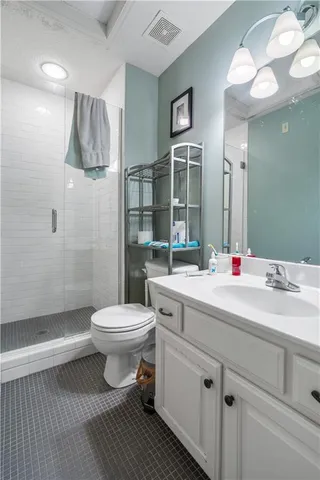 $729,000 | 9020 North Oxford Avenue, Kansas City, MO 64157