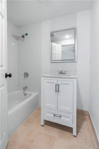 $729,000 | 9020 North Oxford Avenue, Kansas City, MO 64157