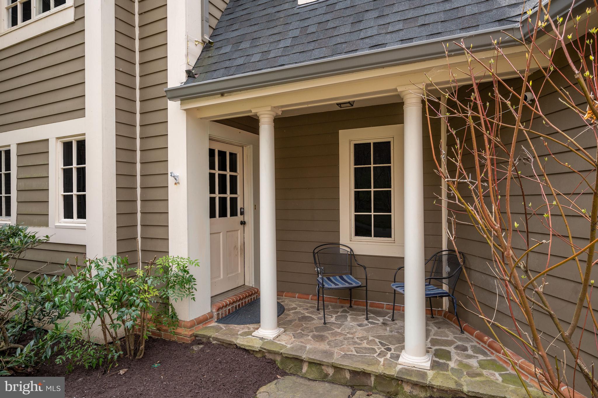 13839 Lakeside Drive Clarksville, MD 21029 - Photo 3 of 94 Front Side Porch
