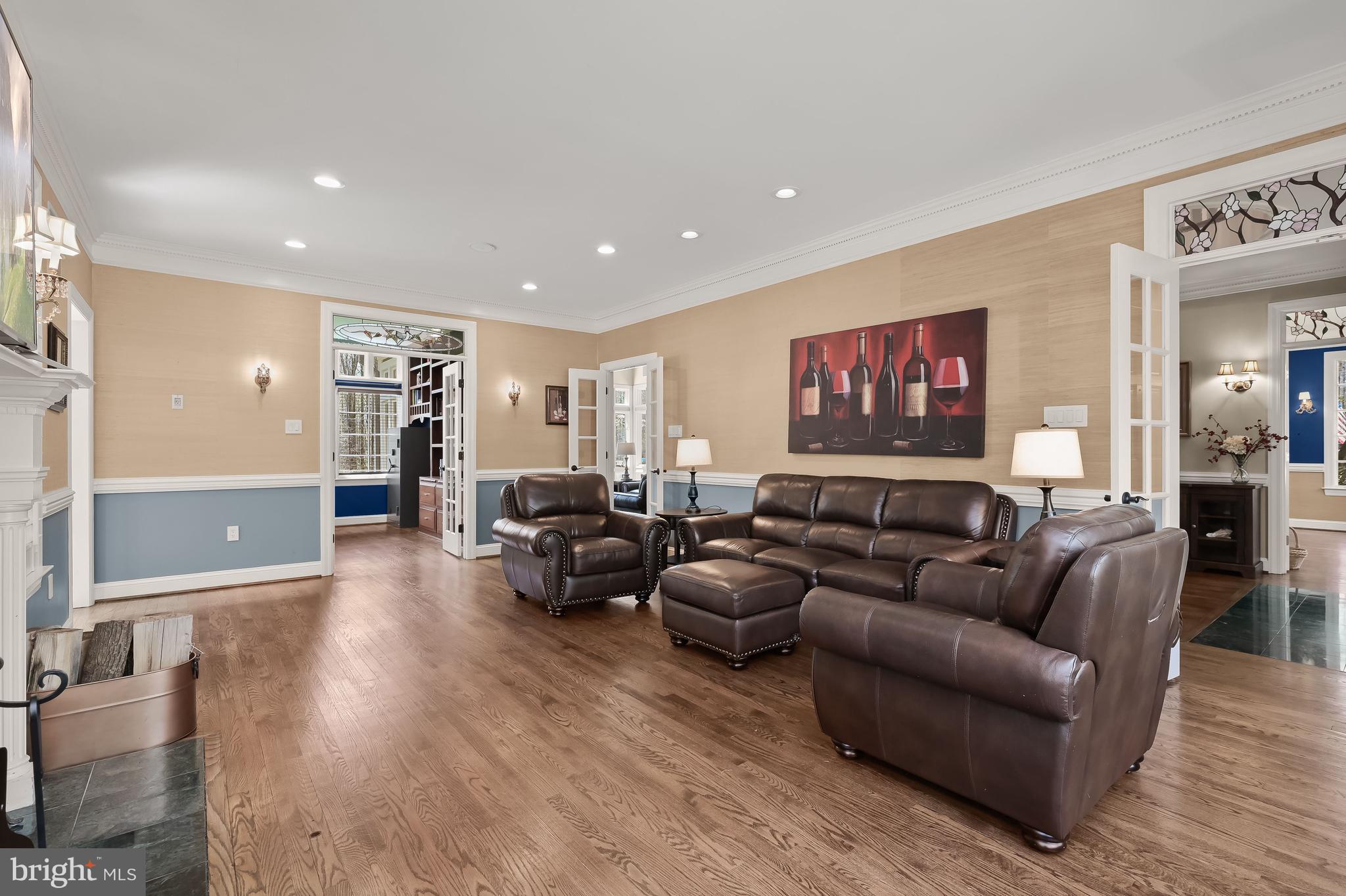 13839 Lakeside Drive Clarksville, MD 21029 - Photo 7 of 94 Living Room