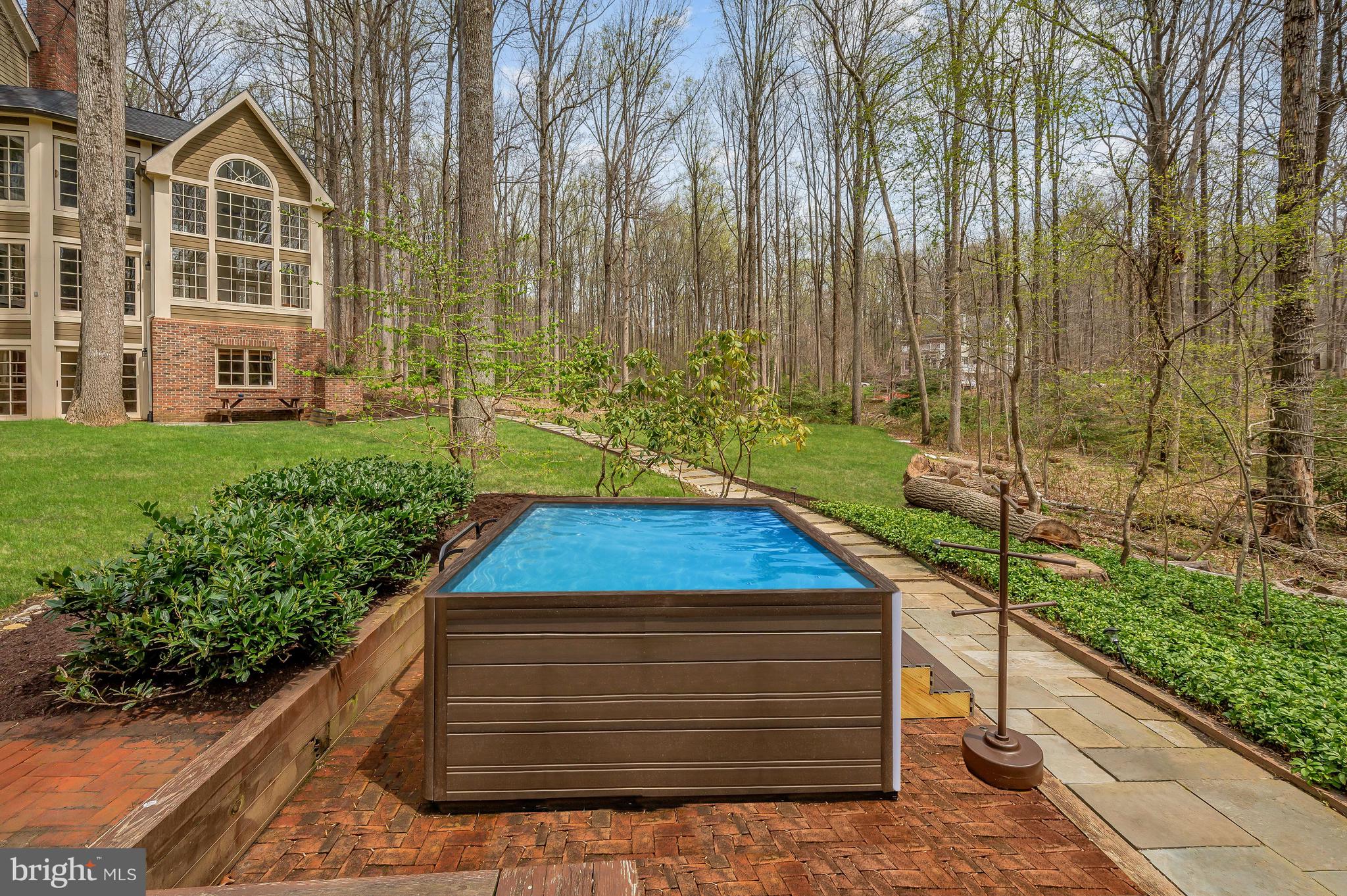 13839 Lakeside Drive Clarksville, MD 21029 - Photo 80 of 94 Hot Tub